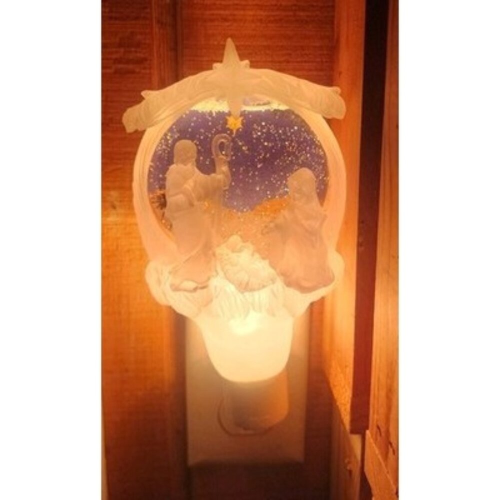 Dillards Nativity Snowglobe Nightlight Plug-in Christmas Decoration Tested Works